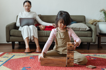 孩子注意力不集中是什么原因呢？